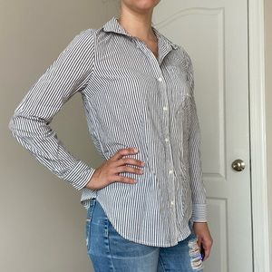XS Old Navy Pinstripe Classic Button-down Shirt